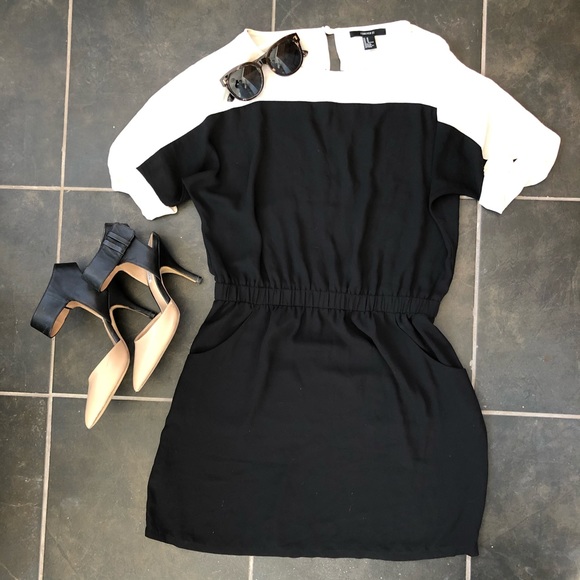 Black and white dress with elastic waist